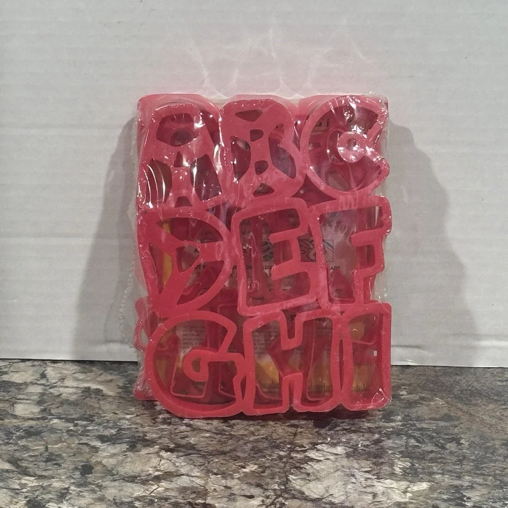Vintage Spell Fun with‎ Jell-O Alphabet Jigglers Molds Red Plastic Set